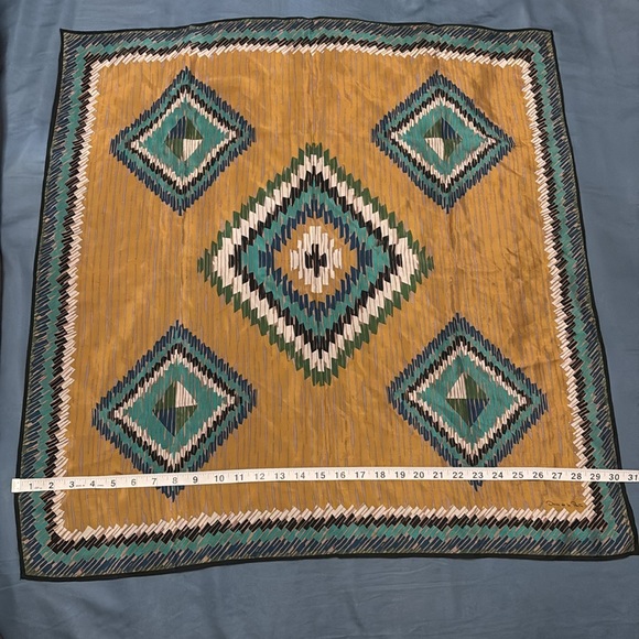 Geometric Pattern Silk Scarf - Picture 5 of 6
